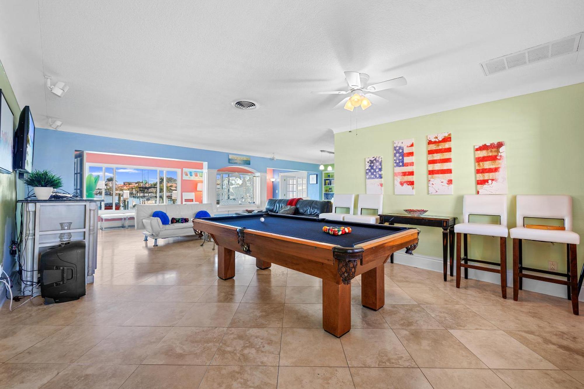 Holiday home 4bd 2ba Waterfront House With Pool, Hot Tub & Boat!