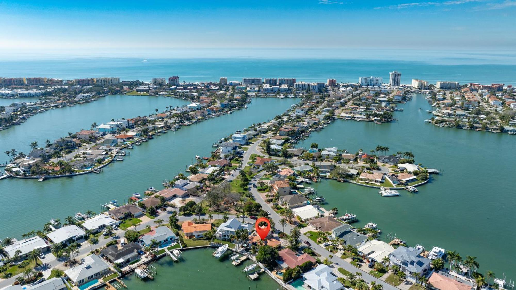 4bd 2ba Waterfront House With Pool, Hot Tub & Boat! *