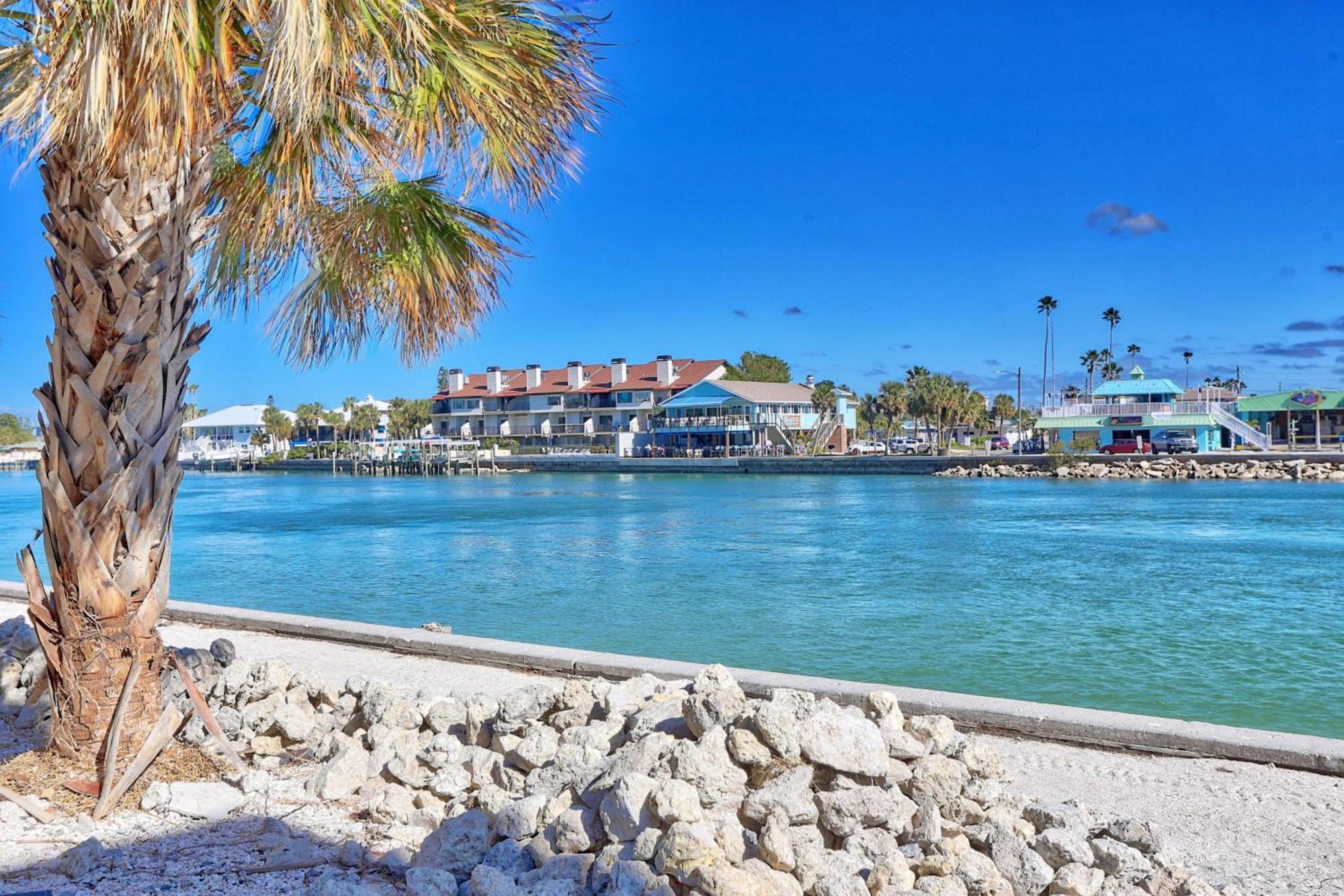 Land's End 1-401 Gulf View St. Pete Beach