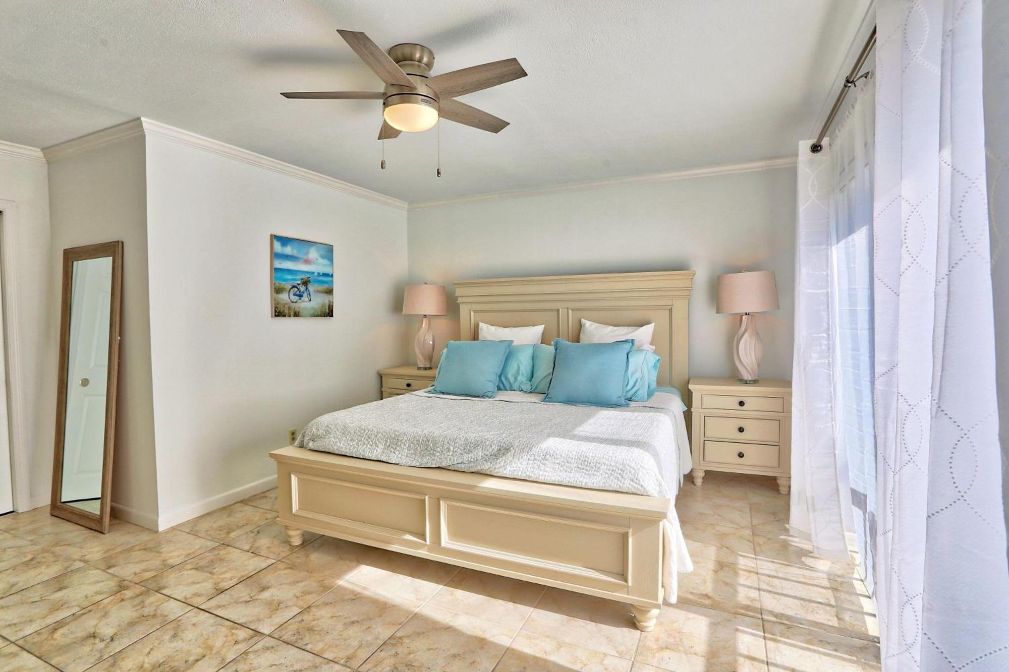 Land's End 9-301 Front-premier Holiday home St. Pete Beach