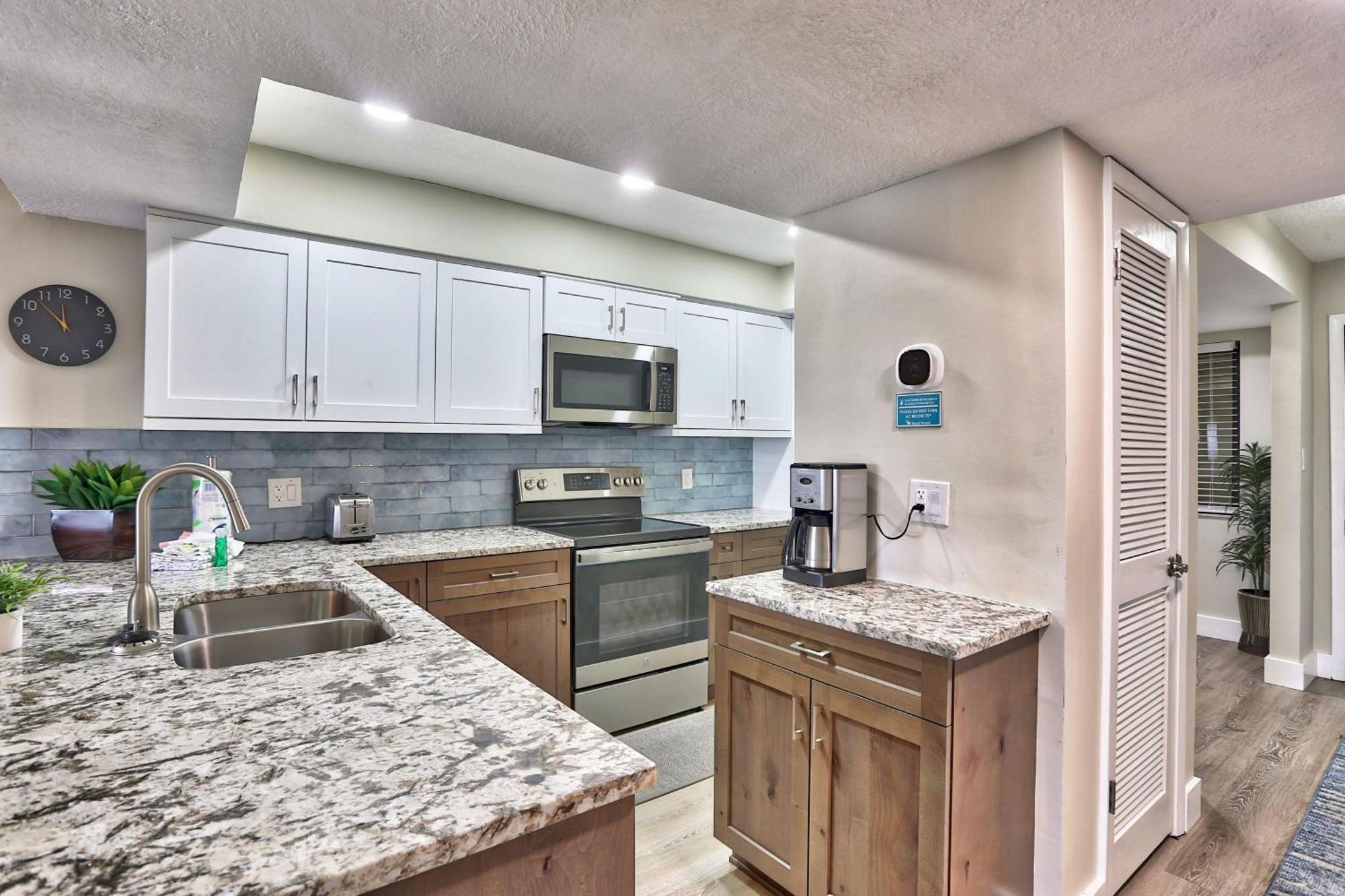 Land's End 4-404 Bay Front - Premier Holiday home St. Pete Beach