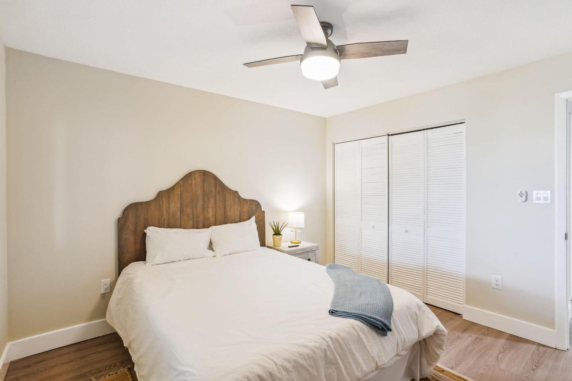 Land's End 4-404 Bay Front - Premier Holiday home