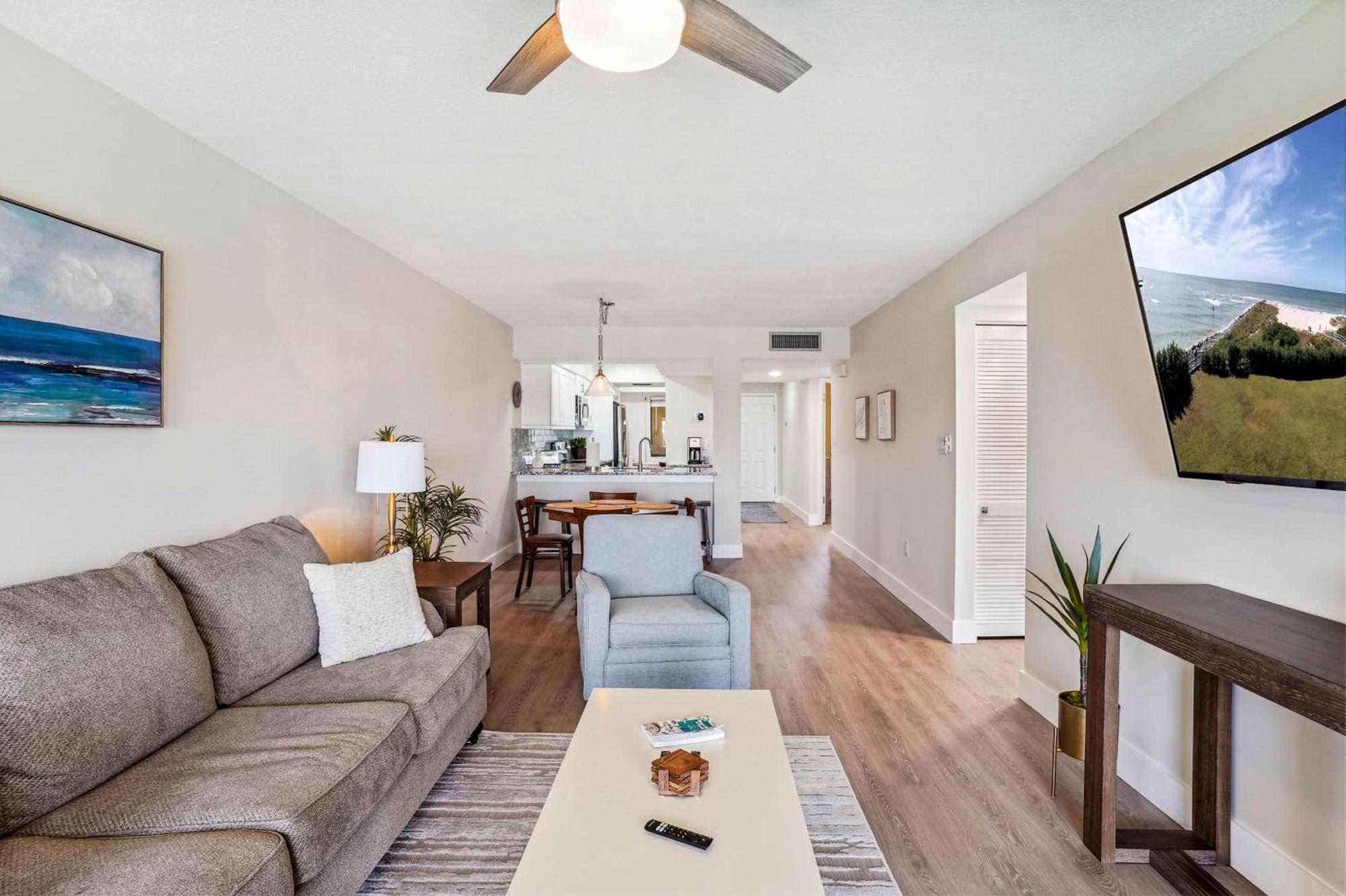 Land's End 4-404 Bay Front - Premier