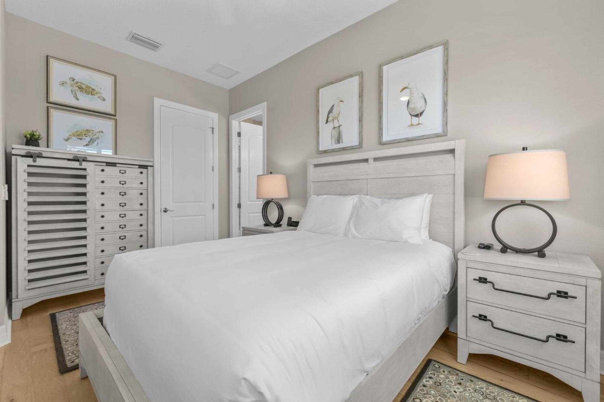 Luxury Waterfront 4br Private Heated Pool Hot Tub St. Pete Beach