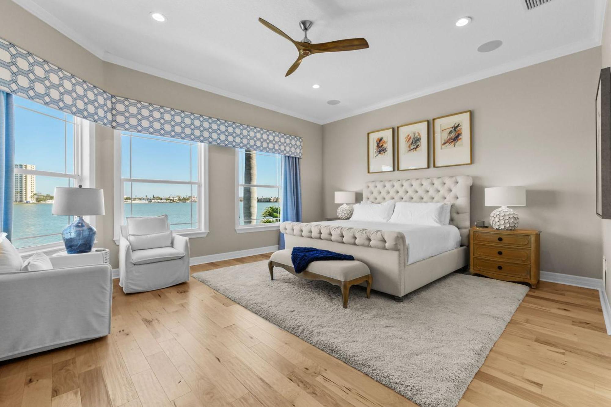 Luxury Waterfront 4br Private Heated Pool Hot Tub Holiday home St. Pete Beach