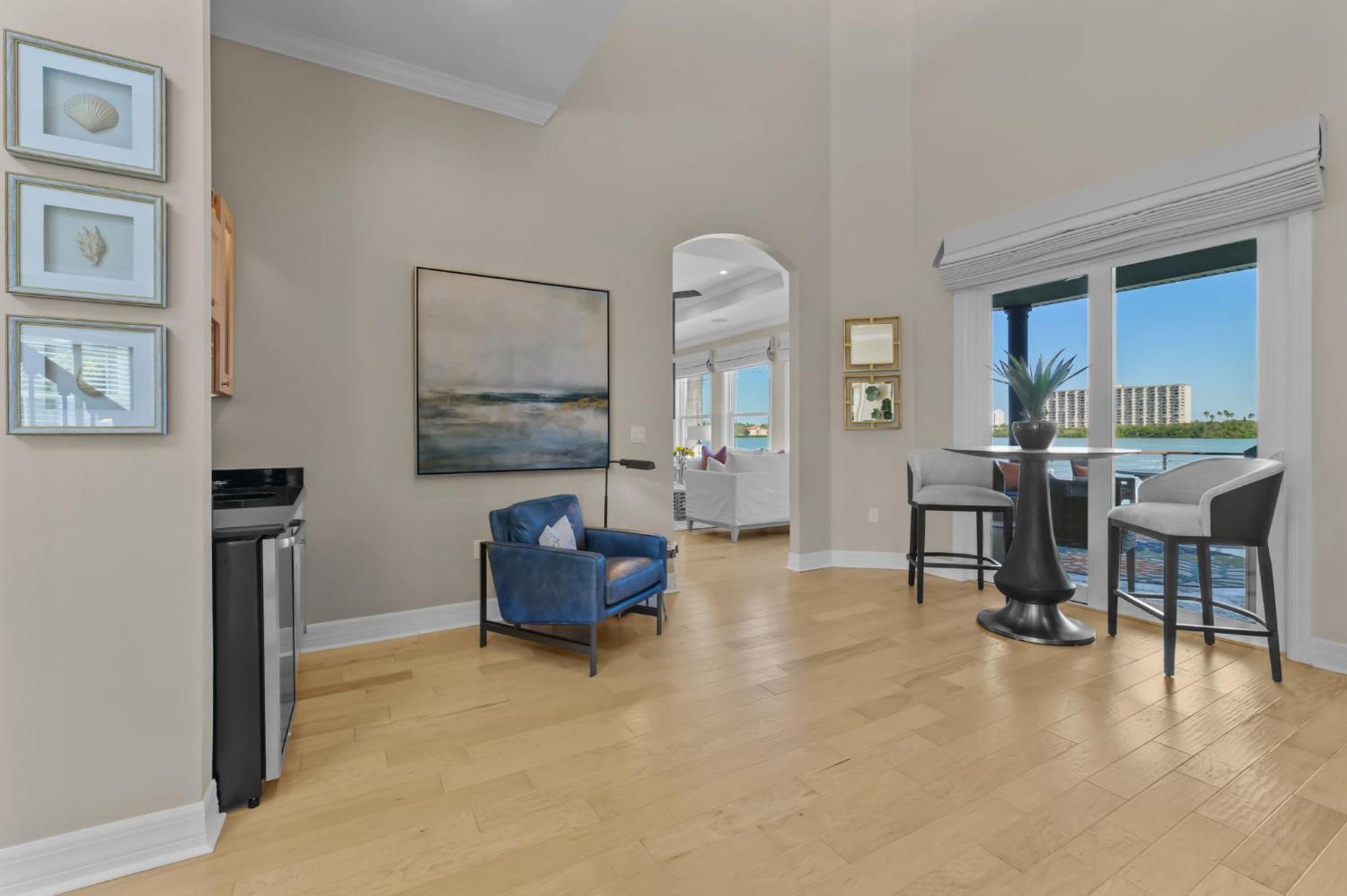 Luxury Waterfront 4br Private Heated Pool Hot Tub *