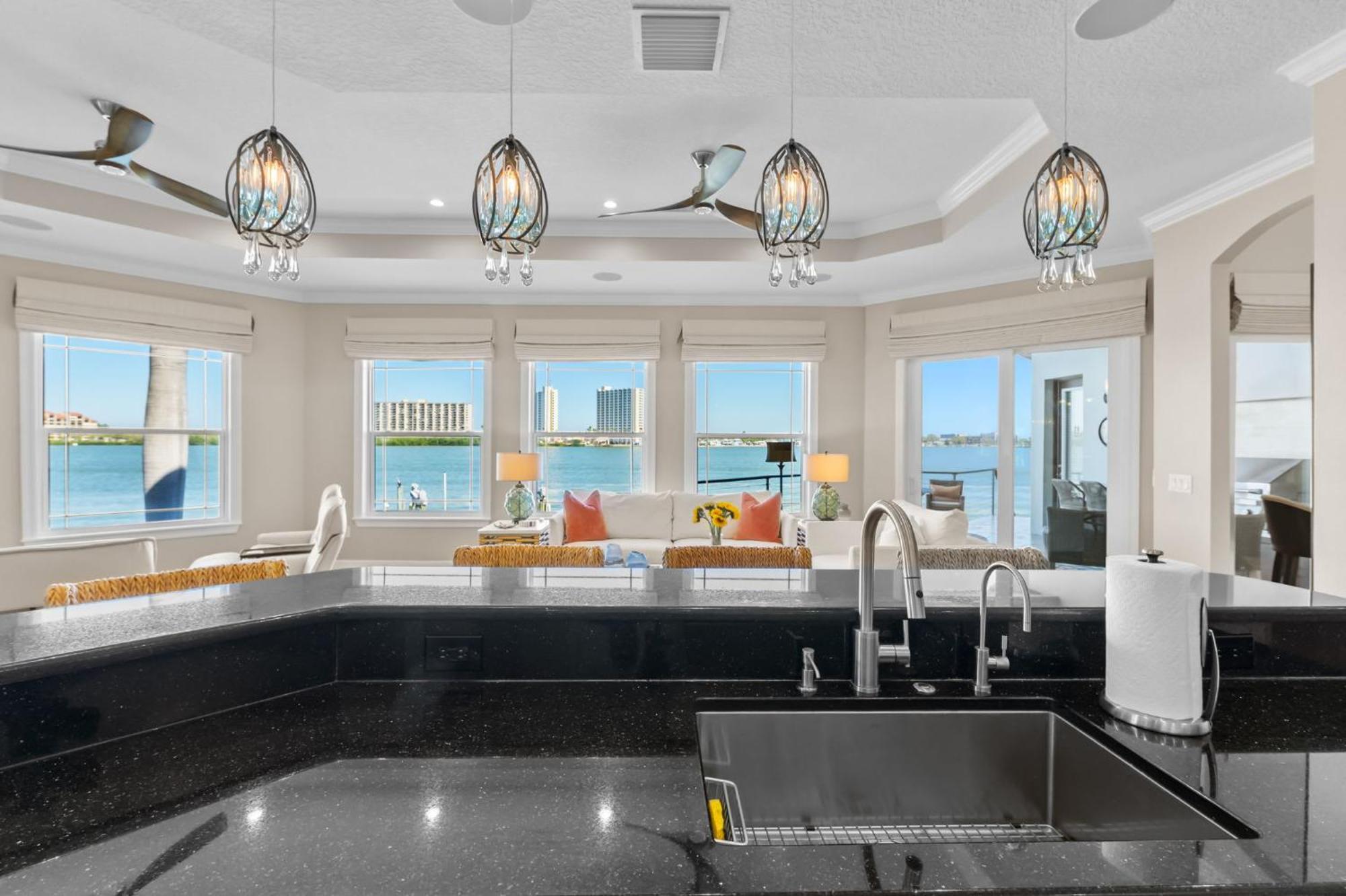 Luxury Waterfront 4br Private Heated Pool Hot Tub St. Pete Beach