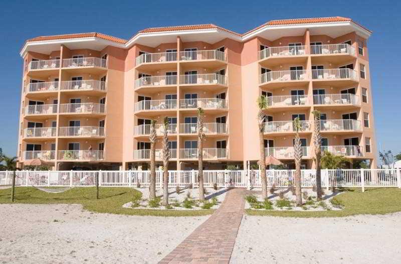 Surf Treasure Island Aparthotel