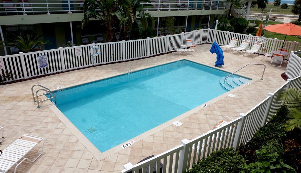 Tropic Terrace Of Treasure Island Hotel 3*