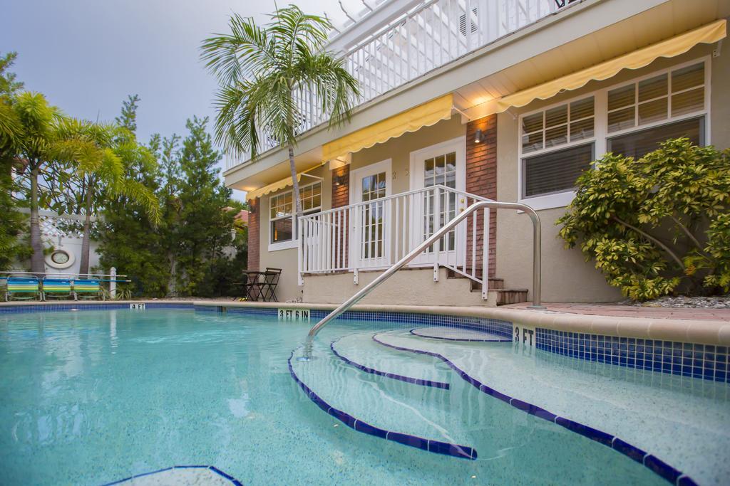 Hotel Coconut Pass-a-grille