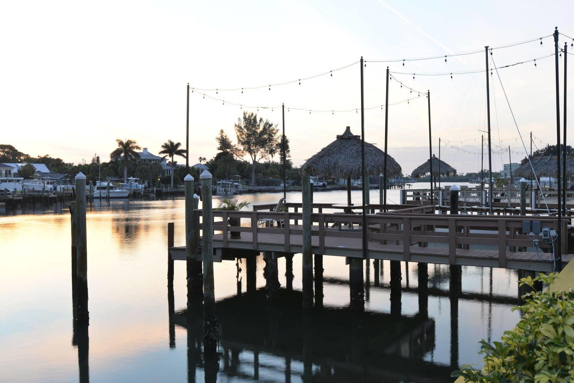 Hotel Bay Palms Waterfront - And Marina 3*