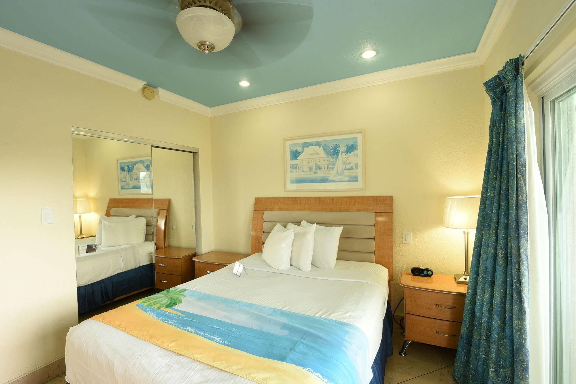 Hotel Bay Palms Waterfront - And Marina 3*