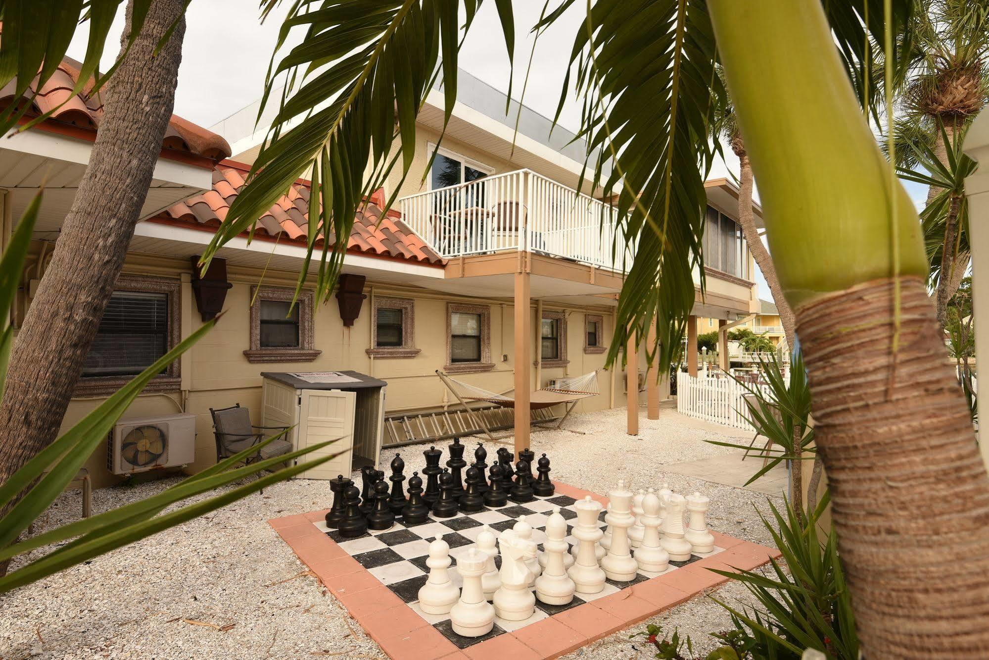 Bay Palms Waterfront - And Marina Hotel