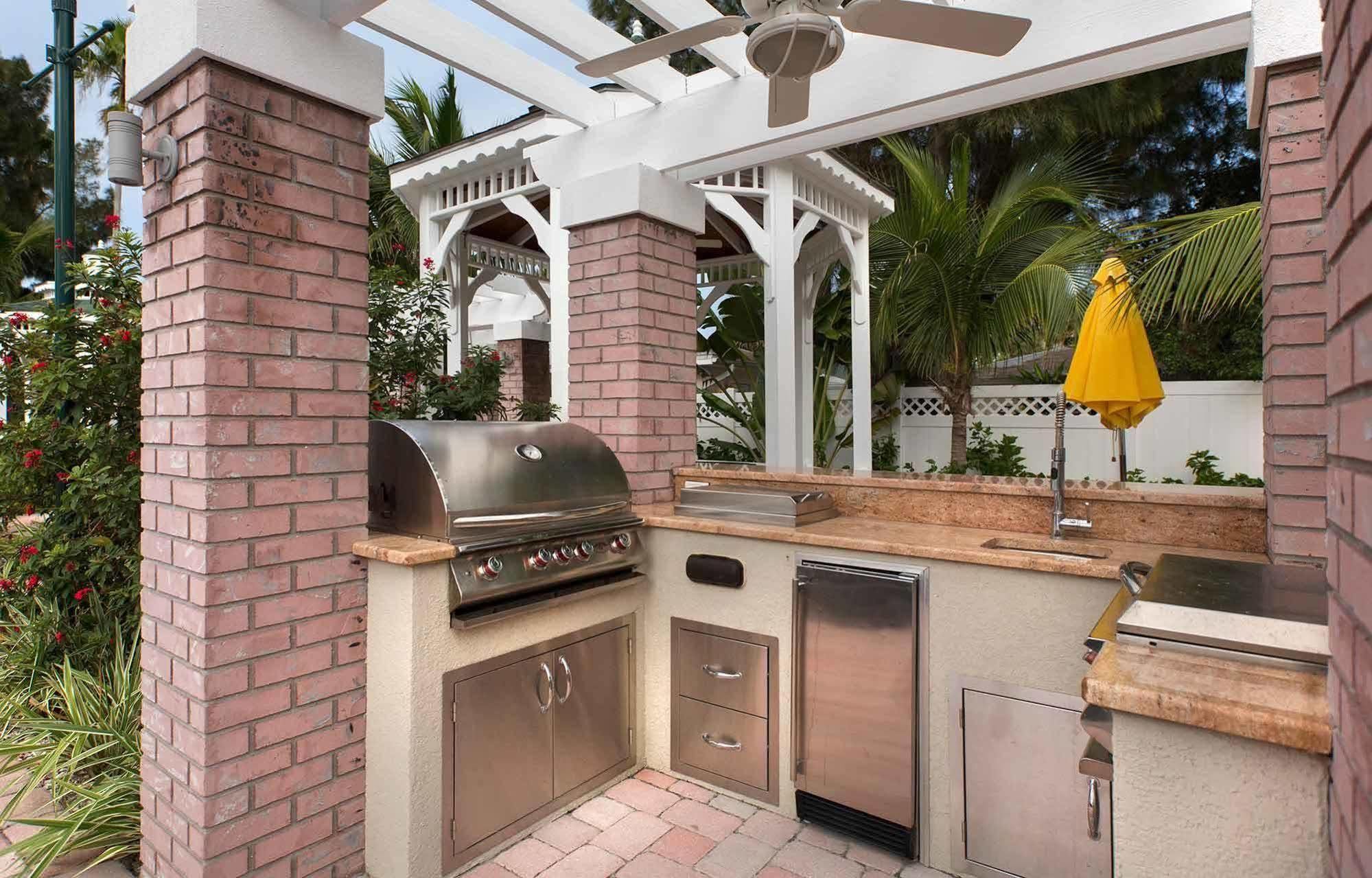 Coconut Pass-a-grille Hotel St. Pete Beach