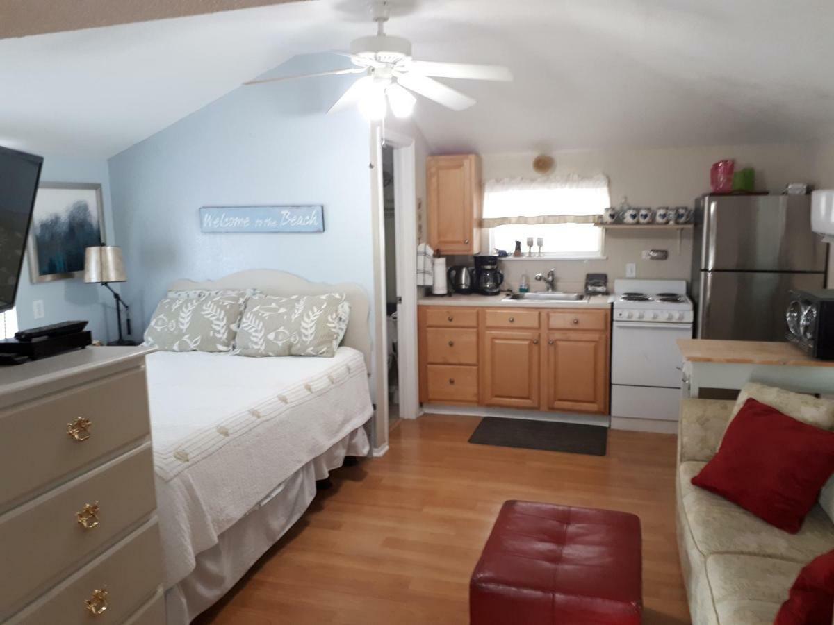 The Cottages At Madeira Beach Villa *