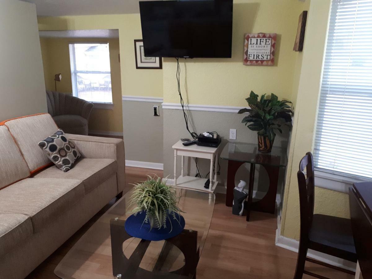 The Cottages At Madeira Beach Villa *
