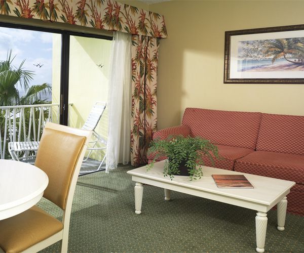 Alden - A Beachfront Hotel