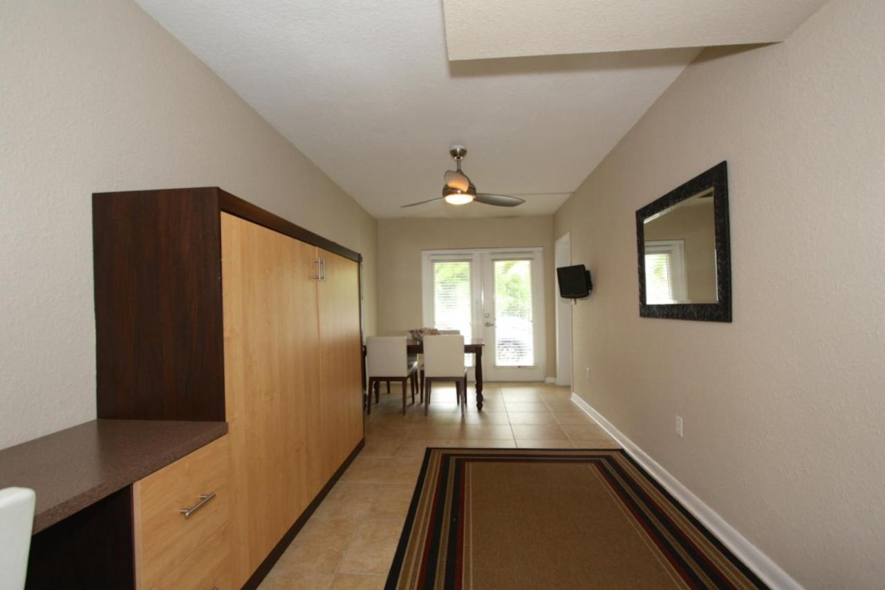 Holiday home 1 - Club At Pass-a-grille St. Pete Beach