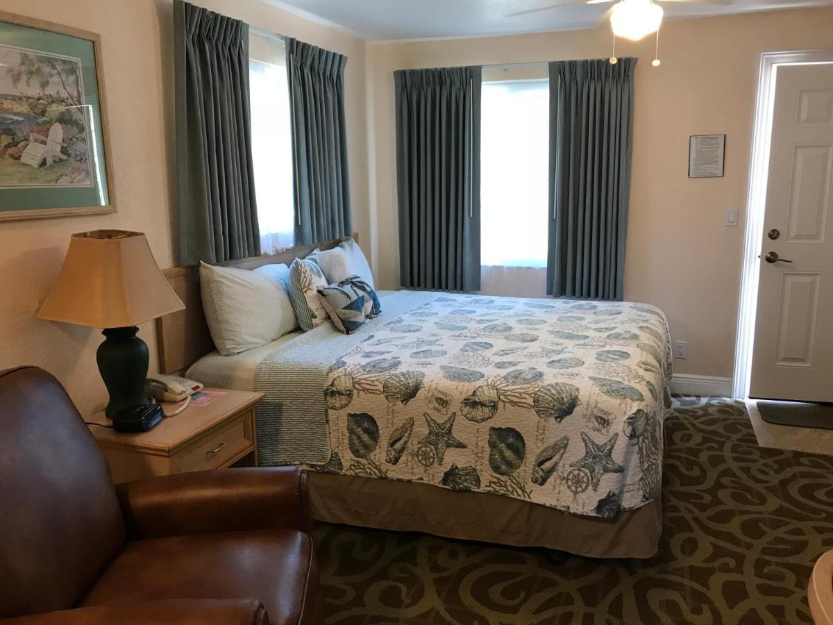 Motel Carlton House And *